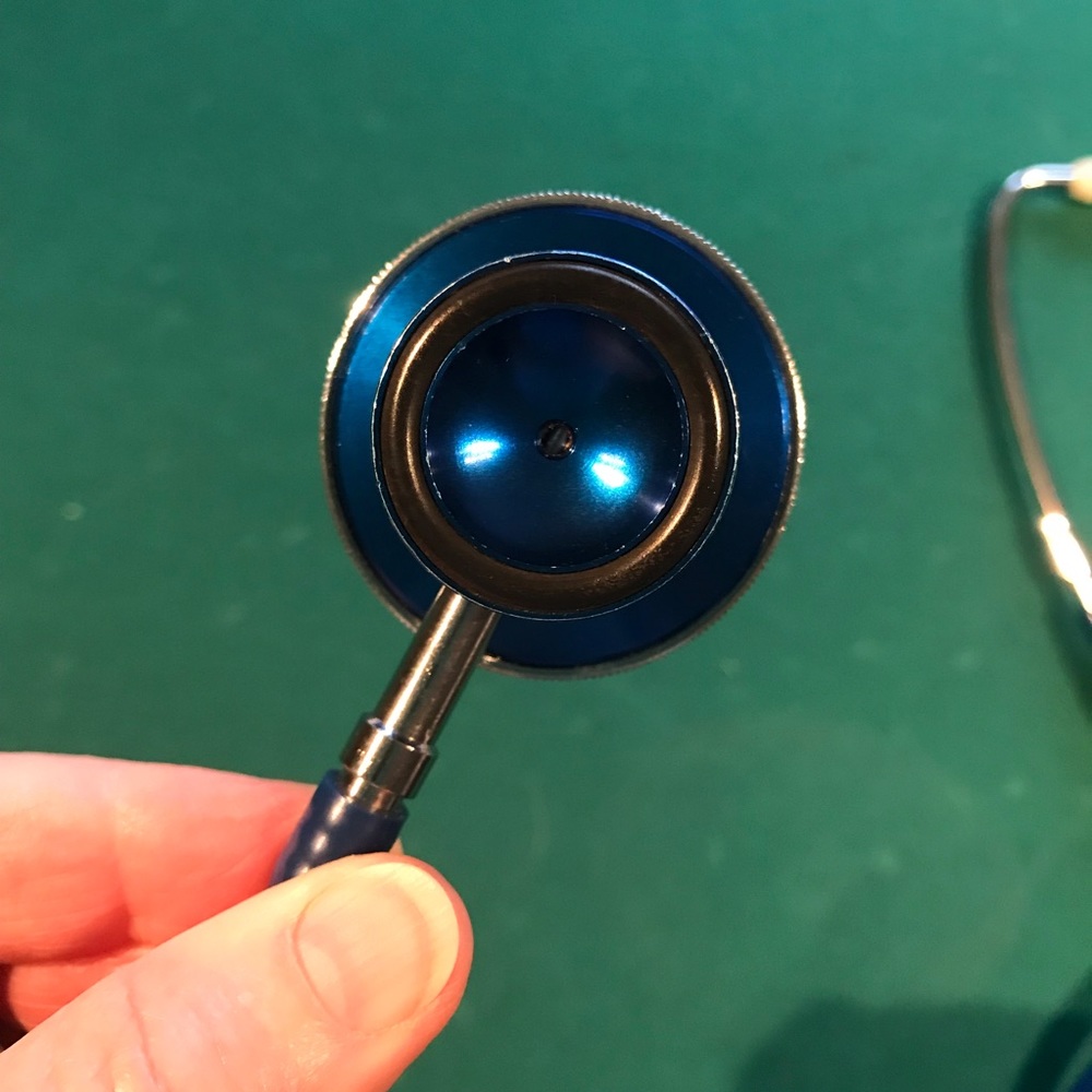 Stethoscope is lightweight, blue and works great - Picture 4 of 6